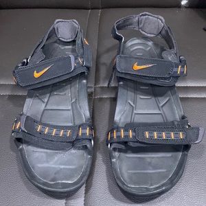 Nike air men’s sandals